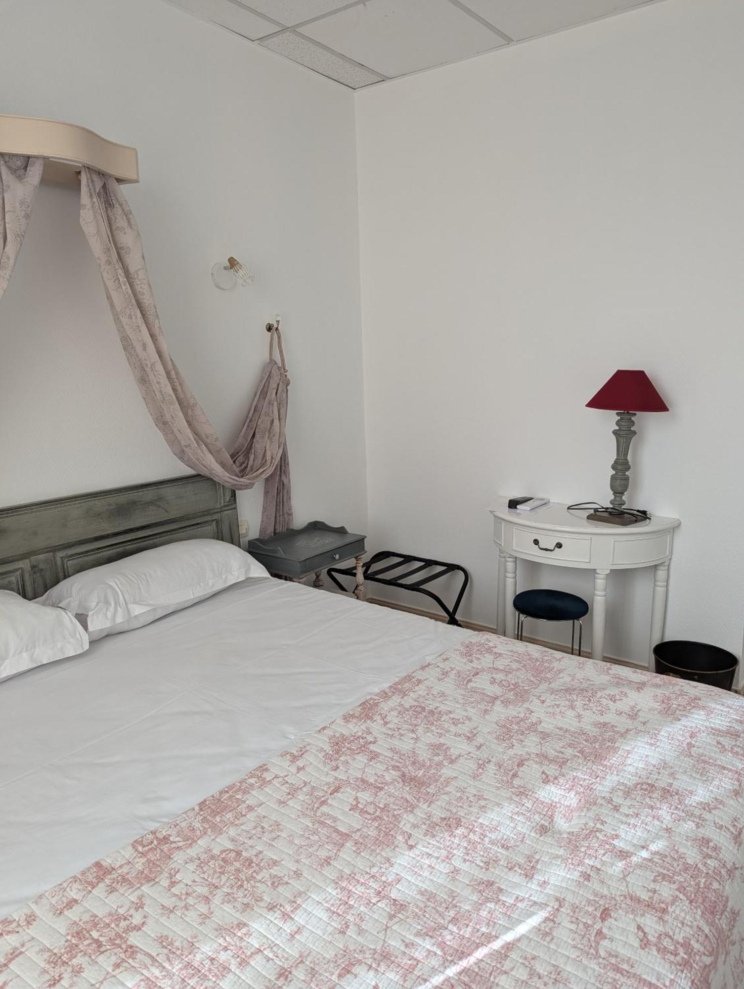 Hotel Du Parc Montélimar Habitación foto